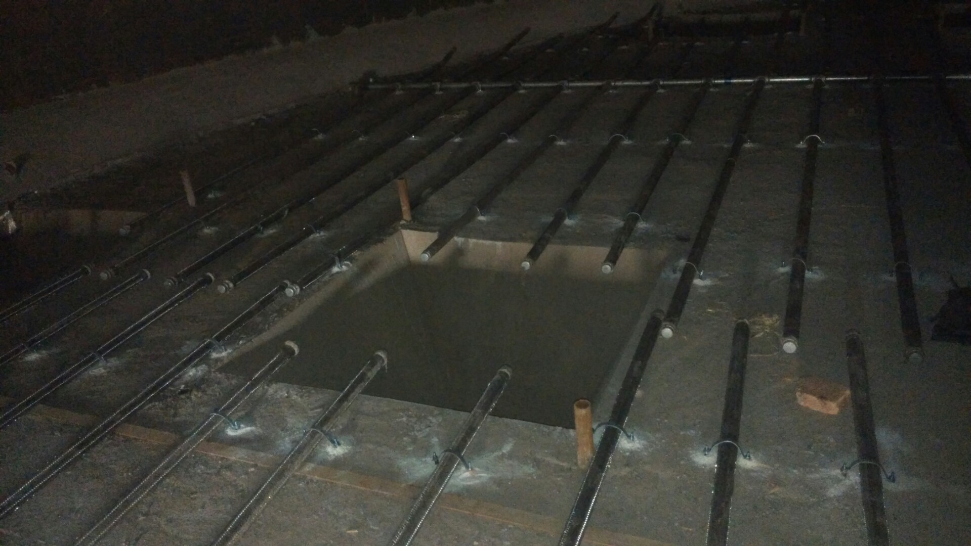 乌拉特前流化棒